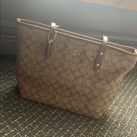 Coach Handbags - Coach purse